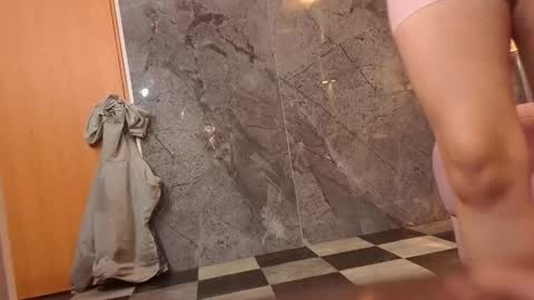 Snapshot of odette_b chatting on November 9, 2025, 12:58 pm odette_b online show from November 9, 2025, 12:58 pm