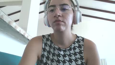 Snapshot of odette_brigh_ chatting on January 23, 2025, 6:45 pm Val online show from January 23, 2025, 6:45 pm
