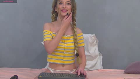 Snapshot of odettebensen chatting on December 28, 2024, 9:20 am Odette online show from December 28, 2024, 9:20 am