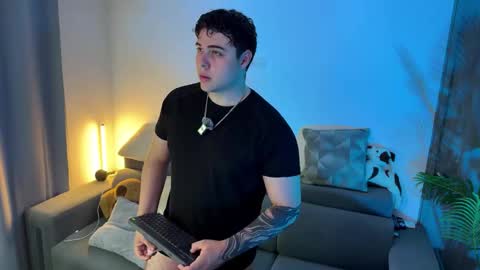 Snapshot of odin_blake chatting on October 15, 2025, 1:50 am ODIN online show from October 15, 2025, 1:50 am