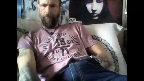 Snapshot of oedipe666 chatting on April 21, 2026, 12:33 pm oedipe666cam online show from April 21, 2026, 12:33 pm