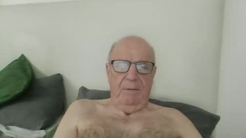 oggi95 online show from November 5, 2025, 3:34 pm