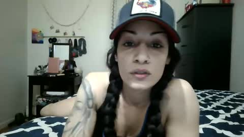 Snapshot of oglitcouple chatting on January 4, 2025, 10:34 pm Lit en Cama online show from January 4, 2025, 10:34 pm