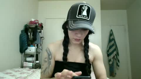Snapshot of oglitcouple chatting on February 24, 2025, 8:36 pm Lit en Cama online show from February 24, 2025, 8:36 pm