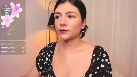  Holly  online show from November 28, 2025, 11:40 pm