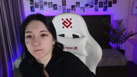 oh_kate_ online show from February 22, 2026, 1:40 am