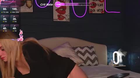 oh_my_julia online show from October 22, 2025, 6:07 pm