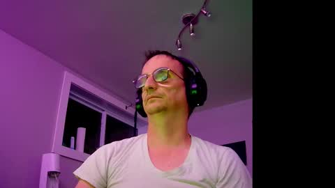 Snapshot of ohbitt chatting on November 13, 2025, 4:33 am ohbitt online show from November 13, 2025, 4:33 am