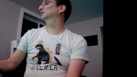 Snapshot of ohbitt chatting on November 19, 2025, 4:12 am ohbitt online show from November 19, 2025, 4:12 am