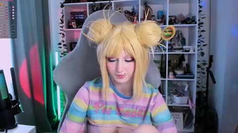 Clementine  Clem  online show from November 21, 2025, 9:08 am