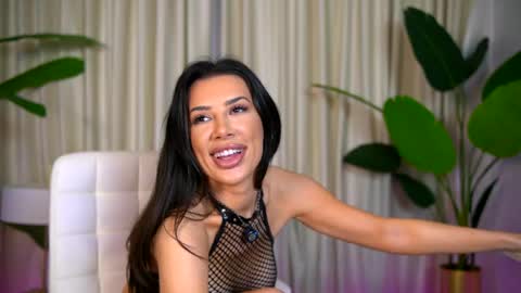 Julia online show from April 17, 2026, 5:10 am