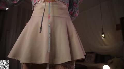 Claire online show from November 7, 2025, 7:36 pm