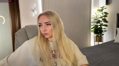 Emma online show from November 17, 2025, 1:55 am