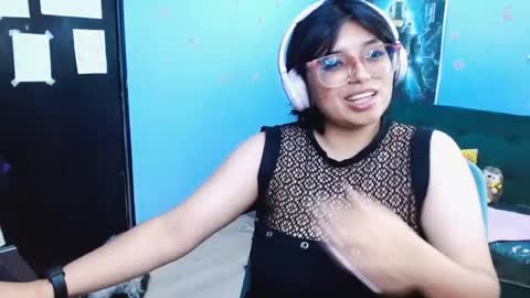Snapshot of ohmysqueak chatting on May 28, 2026, 9:34 pm ohmysqueak online show from May 28, 2026, 9:34 pm