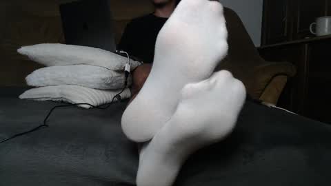 okayletschill online show from April 7, 2026, 10:42 pm