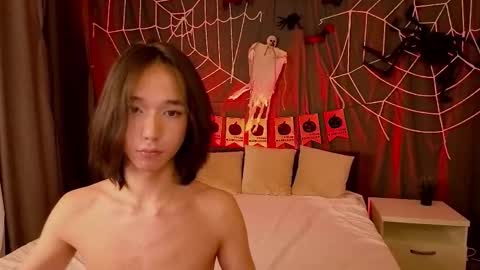 Ami online show from October 29, 2025, 1:57 pm