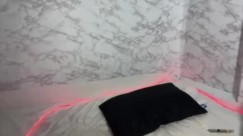 Snapshot of olala_baby_girl chatting on January 14, 2025, 8:37 pm olala baby girl online show from January 14, 2025, 8:37 pm