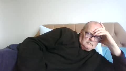 old_fkr online show from December 20, 2024, 9:43 am