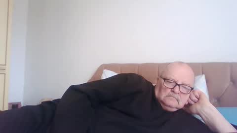 old_fkrr_ online show from February 25, 2026, 11:31 am