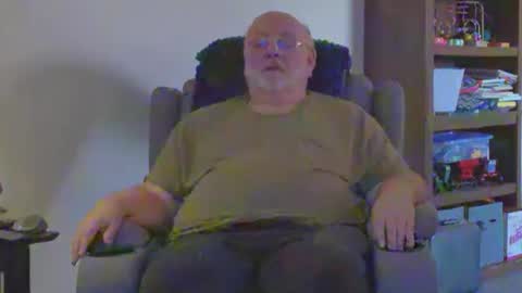 old_guy111 online show from May 17, 2026, 12:41 am