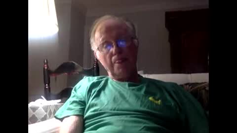 Snapshot of oldasthehills chatting on October 8, 2025, 3:04 am oldasthehills online show from October 8, 2025, 3:04 am