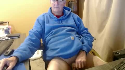 Snapshot of olderandwiser chatting on January 5, 2025, 5:30 am Older and Wiser online show from January 5, 2025, 5:30 am