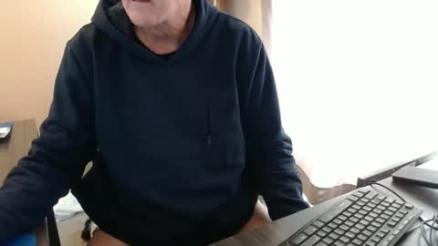 Snapshot of olderandwiser chatting on January 9, 2025, 6:15 pm Older and Wiser online show from January 9, 2025, 6:15 pm