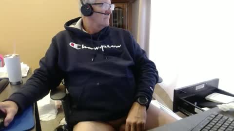 Snapshot of olderandwiser chatting on January 22, 2025, 4:02 pm Older and Wiser online show from January 22, 2025, 4:02 pm