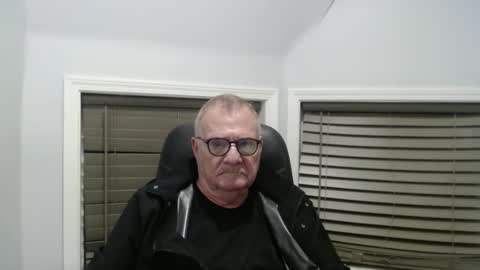 oldguybigd online show from September 27, 2025, 6:07 am