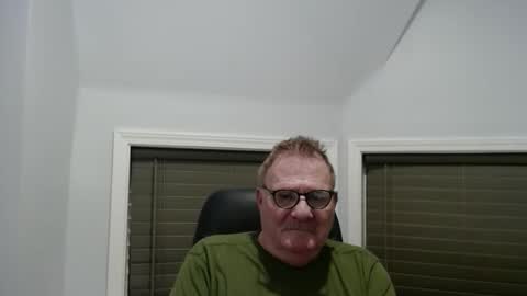 Snapshot of oldguybigd chatting on February 25, 2026, 4:44 am oldguybigd online show from February 25, 2026, 4:44 am