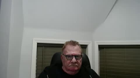 Snapshot of oldguybigd chatting on March 5, 2026, 4:08 am oldguybigd online show from March 5, 2026, 4:08 am