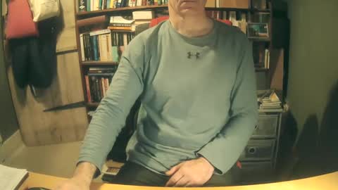 Snapshot of oldhairybastard chatting on January 1, 2025, 8:13 am oldhairybastard online show from January 1, 2025, 8:13 am