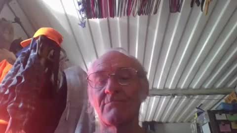 oldman1154565 online show from July 4, 2026, 4:46 pm