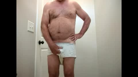 Snapshot of oldsubman chatting on February 6, 2025, 6:35 pm oldsubman online show from February 6, 2025, 6:35 pm