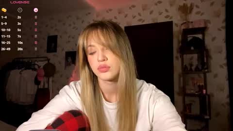 Kem online show from November 9, 2025, 3:54 pm