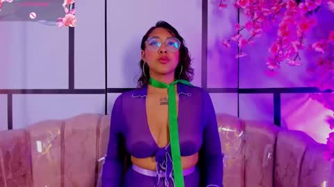 olive  online show from September 16, 2025, 4:13 am