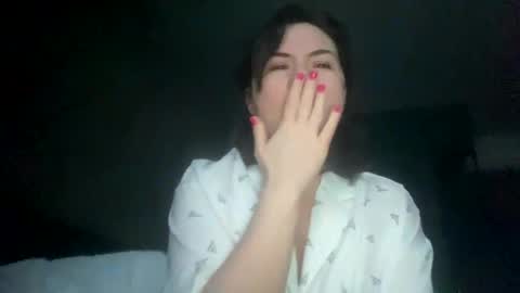 Snapshot of olivepeach chatting on February 10, 2025, 5:25 am Oil online show from February 10, 2025, 5:25 am