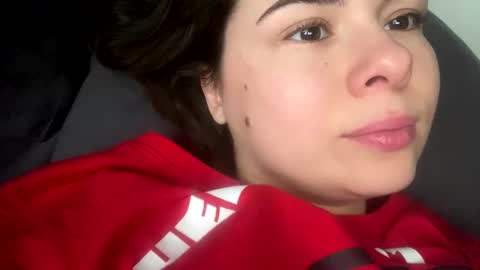 Snapshot of olivepeach chatting on February 14, 2025, 10:59 am Oil online show from February 14, 2025, 10:59 am