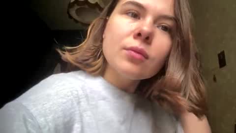 Snapshot of olivepeach chatting on October 8, 2025, 8:23 am Oil online show from October 8, 2025, 8:23 am