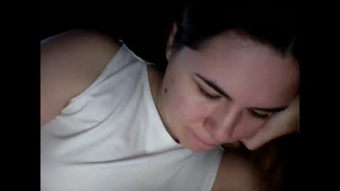 Snapshot of olivepeach chatting on November 23, 2025, 9:31 am Oil online show from November 23, 2025, 9:31 am