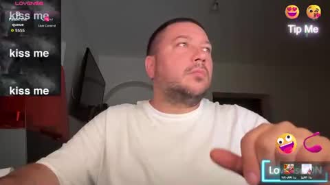 Oliver84 online show from June 16, 2026, 8:22 pm