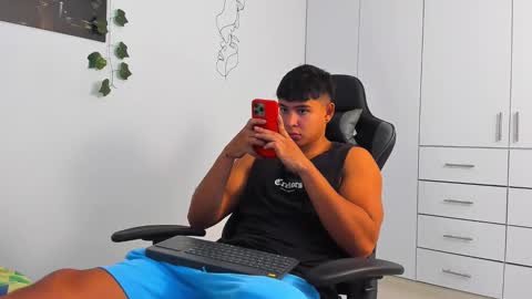 Oliver bray online show from December 17, 2025, 8:48 pm