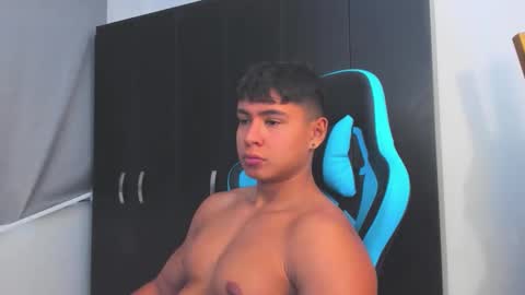 Oliver bray online show from December 22, 2025, 9:12 pm