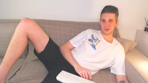 Oliver online show from December 22, 2024, 7:31 pm