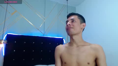 Snapshot of oliver_king_sex chatting on January 20, 2025, 9:43 pm Oliver Smith online show from January 20, 2025, 9:43 pm