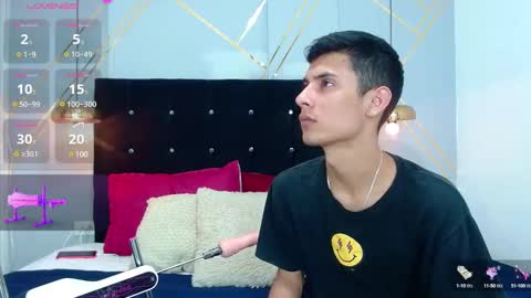 Snapshot of oliver_king_sex chatting on January 27, 2025, 10:06 pm Oliver Smith online show from January 27, 2025, 10:06 pm