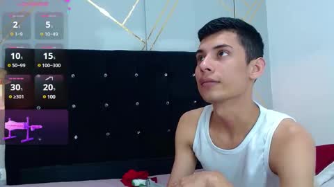 Snapshot of oliver_king_sex chatting on January 28, 2025, 7:32 pm Oliver Smith online show from January 28, 2025, 7:32 pm