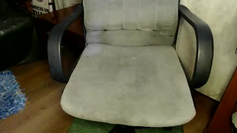 oliver_laid_2023 online show from November 25, 2025, 9:53 am