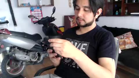 oliver_laid_2023 online show from May 16, 2026, 7:45 pm