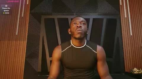 OLIVER LAURENT online show from April 16, 2026, 11:18 pm